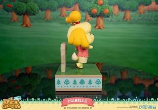 Isabelle Statue