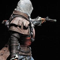 Edward Kenway 14" Statue