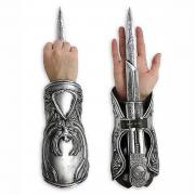Ezio Hidden Blade Gauntlet Vambrace (exclusive)