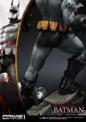 Batman 1/5 Scale Statue