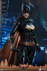 Batgirl 1/6 Scale Figure