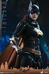 Batgirl 1/6 Scale Figure