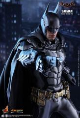 Batman 1/6 Scale Figure