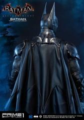 Batman Battle Damage 1/3 Scale Statue