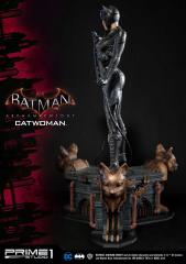Catwoman 1/3 Scale Statue (exclusive)