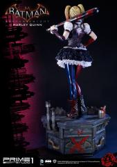 Harley Quinn 1/3 Scale Statue (exclusive)