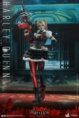 Harley Quinn 1/6 Scale Figure