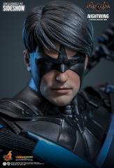 Nightwing 1/6 Scale Figure (exclusive)