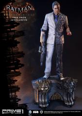 Two Face 1/3 Scale Statue (exclusive)