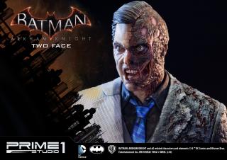 Two Face 1/3 Scale Statue (exclusive)