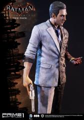 Two Face 1/3 Scale Statue (exclusive)