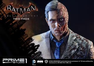 Two Face 1/3 Scale Statue (exclusive)