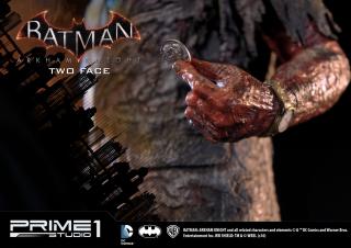 Two Face 1/3 Scale Statue (exclusive)