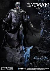 Batman Noel 1/3 Scale Statue (exclusive)
