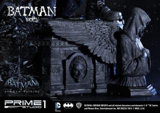 Batman Noel 1/3 Scale Statue (exclusive)