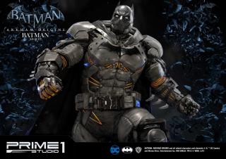 Batman XE Suit 1/3 Scale Statue (exclusive)