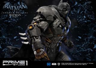 Batman XE Suit 1/3 Scale Statue (exclusive)