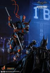 Deathstroke 1/6 Scale Figure