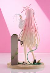 Hanako 1/7 Scale Statue (Swimsuit)