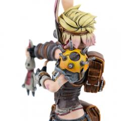 Tiny Tina 8" Statue