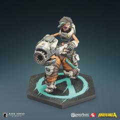 Harlowe 7" Statue