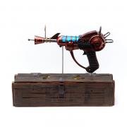 Zombie Ray Gun & Mystery Box 1:1 Scale Replica