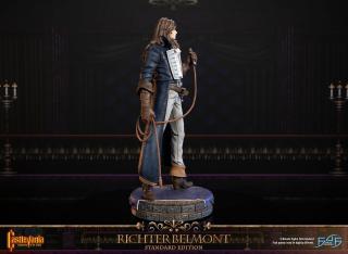 Richter Belmont 20.5" Statue