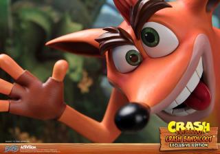 Crash Bandicoot 16" Statue (exclusive)