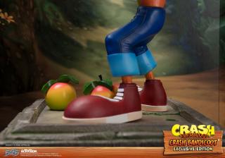 Crash Bandicoot 16" Statue (exclusive)