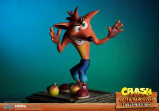 Crash Bandicoot 16" Statue (exclusive)