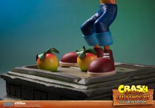 Crash Bandicoot 16" Statue (exclusive)