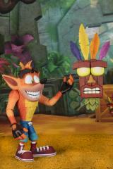 Crash Bandicoot 5.5" Figure w/ Aku Aku Mask