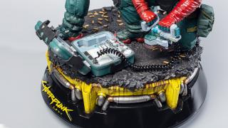 Trauma Team Elite Response Unit 15" Statue