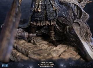 Nameless King 27" Statue