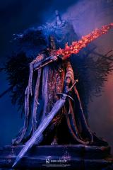 Pontiff Sulyvahn 1/7 Scale Statue (deluxe)