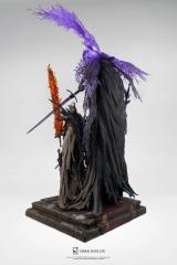 Pontiff Sulyvahn 1/7 Scale Statue (deluxe)