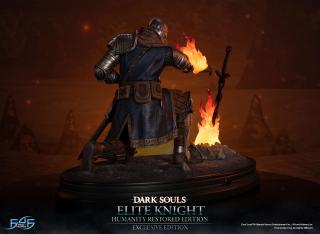 Elite Knight: Humanity Restored 11.4" Statue (exclusive)