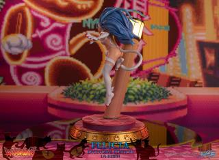 Felicia 1/6 Scale Statue (exclusive)