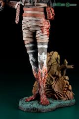 Wraith 10" Statue