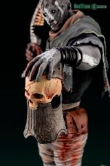 Wraith 10" Statue