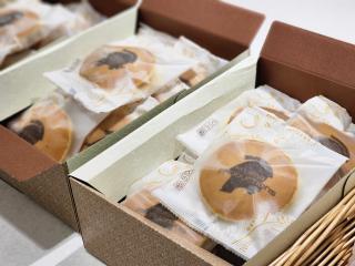 DS2 Macaron & Dorayaki