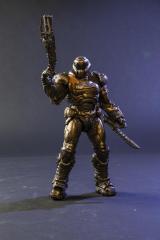 Doom Slayer 7" Figure (bronze / exclusive)