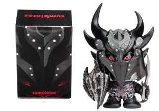 Dark Elf in Daedric Armor Miniature Vinyl