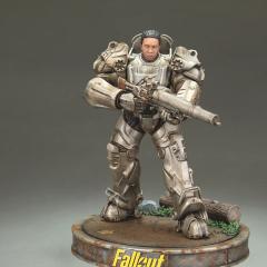 Maximus 10" Statue