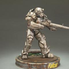 Maximus 10" Statue