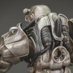 Maximus 10" Statue