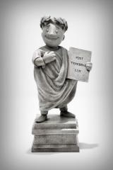 Vault-Tec University Statue