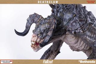 Deathclaw Statue (exclusive)