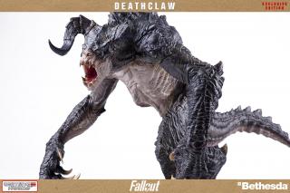 Deathclaw Statue (exclusive)