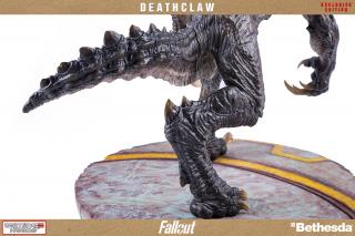 Deathclaw Statue (exclusive)